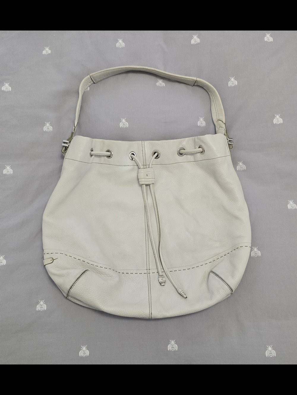 Cole Haan Leather Drawstring Hobo Bag in Off White, Euc